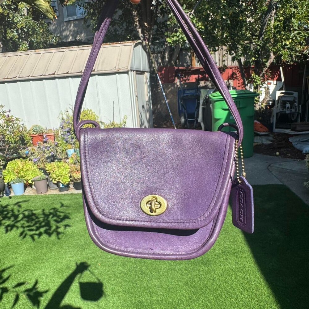 Vintage Coach Everett 9934 in 1993 Purple